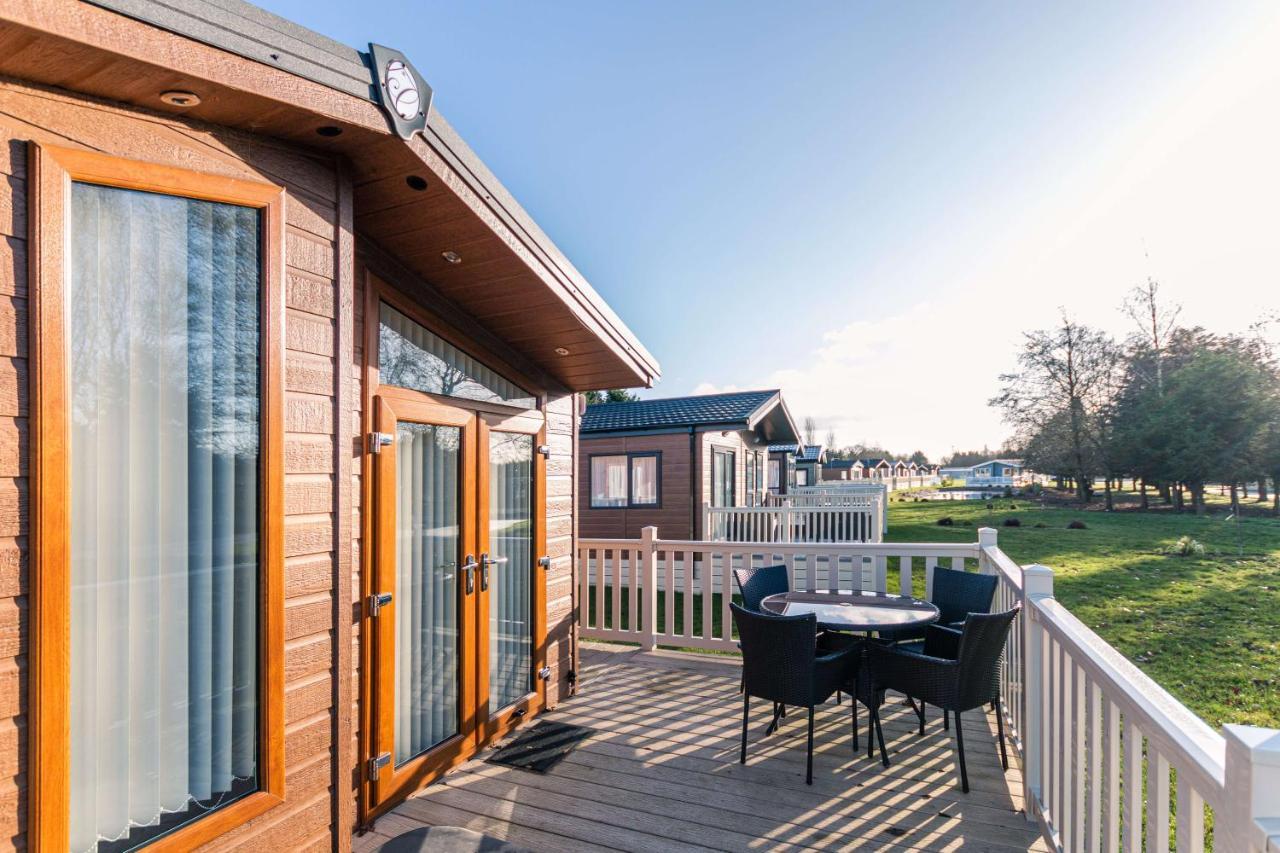 Lodge Juniper With Hot Tub *